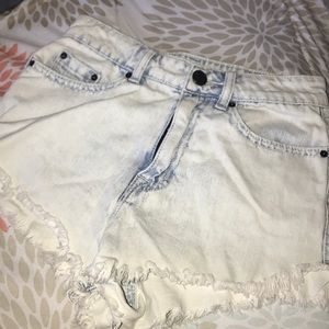 Some cute white/ light blue wash